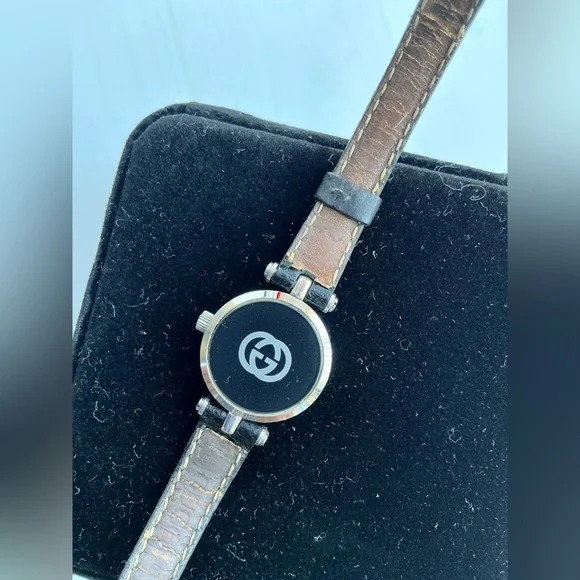 Ladies GUCCI watch💖LOVELY💖 - Picture 9 of 11